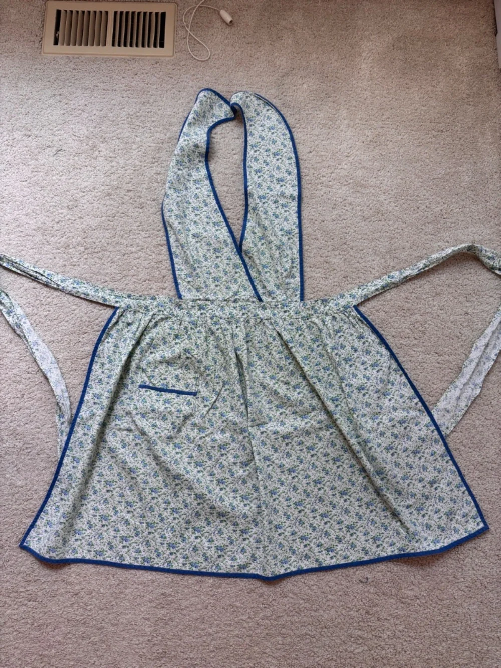 Vintage handmade crossover apron blue and green ditsy-floral blue trim
